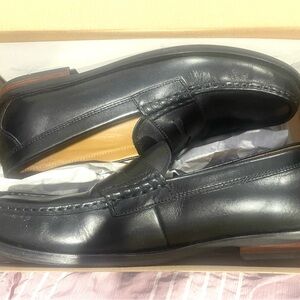 Brand new never worn Cole Haan Pinch Friday Contemporary Loafers